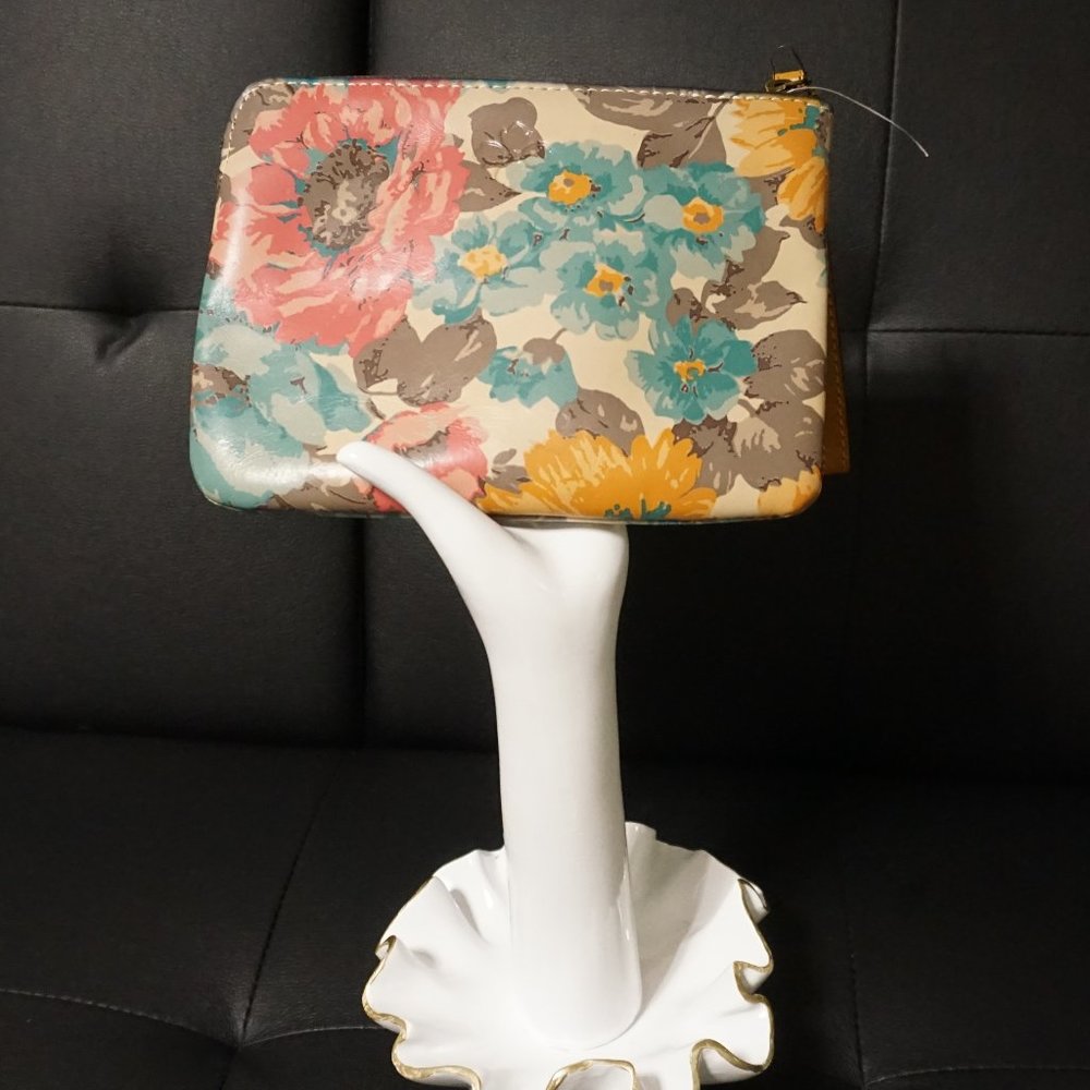 PATRICIA NASH CASSINI FLORAL WRISTLET NEW